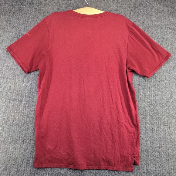 Nike Dri Fit Men's T Shirt Red Size L PolyCotton Triangle Logo - Picture 2 of 14